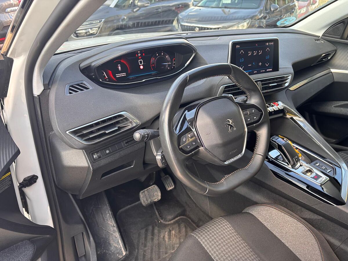 PEUGEOT 3008 ACTIVE 1.5 BLUE HDI AUTO SPANISH LHD IN SPAIN 81000 MILES 2022